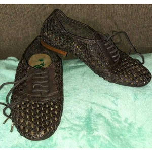 OTBT Brown uleta Lace Up Weave Pattern Shoe 7.5 Dark Brown